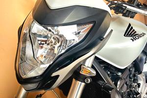 Honda Hornet CB600 F "naked"