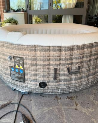 Piscina idromassaggio gonfiabile