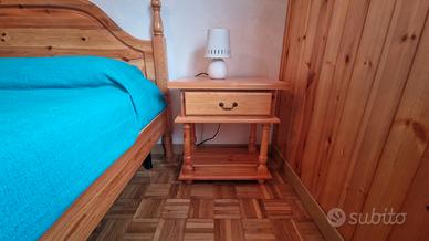 Comodini in abete chiaro (coppia)