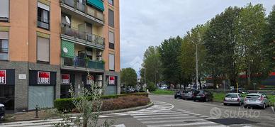 MONOLOCALE A CINISELLO BALSAMO