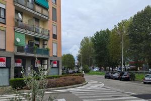 MONOLOCALE A CINISELLO BALSAMO