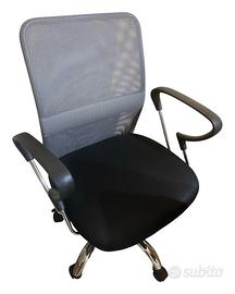 Sedia da ufficio con schienale nera e grigia