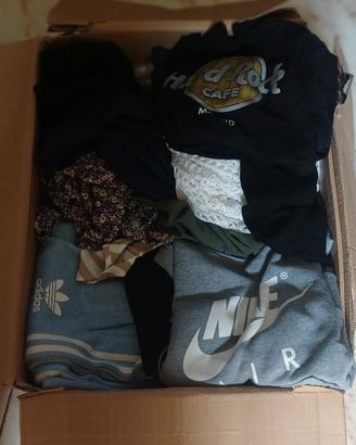 Box circa 35 articoli casual
