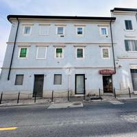 MONOLOCALE A TRIESTE