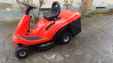 Trattorino tagliaerba 