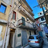 Zona Villagrazia Semi indipendente su 2 livelli