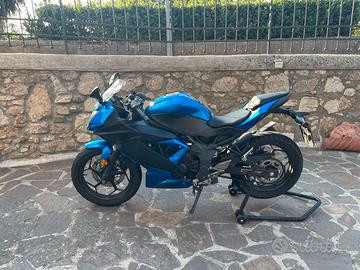 Moto Kawasaki Ninja 125