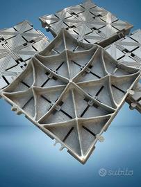 Pianelle per pavimentazione esterna in resina 40x4