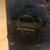 Balenciaga City in camoscio