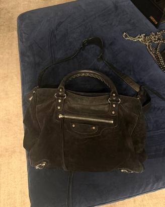 Balenciaga City in camoscio