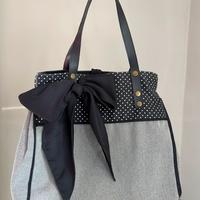 Borsa a spalla da donna con fiocco nero