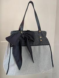 Borsa a spalla da donna con fiocco nero