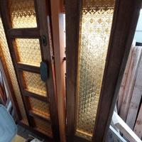 Porta in Douglass di ingresso a due ante