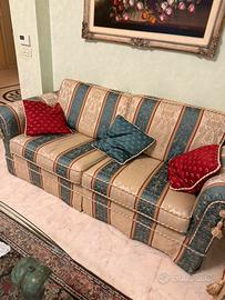 Due divani tre e due posti