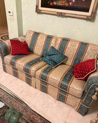 Due divani tre e due posti