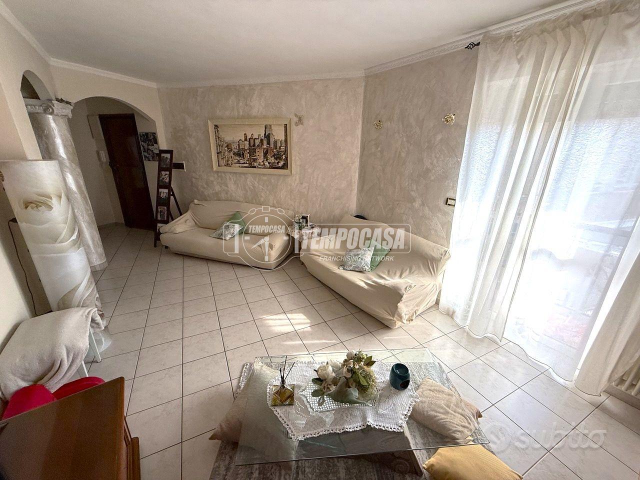 Via Pallanza: QUADRILOCALE - ULTIMO PIANO! - Vista 4
