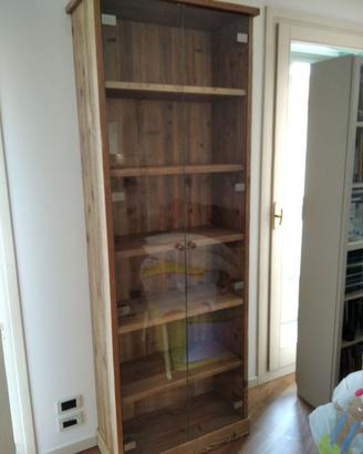 2 librerie in legno vecchio con vetro e porta tv
