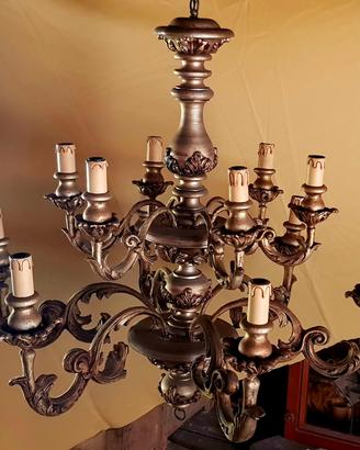 Lampadario antico per saloni in legno 
