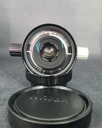 Nikon UW-Nikkor con focale 28mm e apertura f3. 5