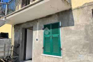 4 LOCALI A PODENZANA