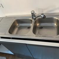 Lavandino due vasche e gocciolatoio inox