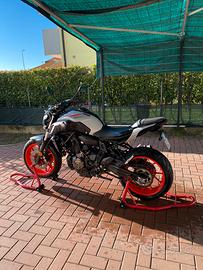 Yamaha mt07 depo a libretto