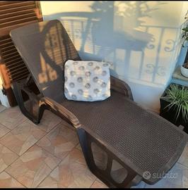 Coppia lettini in plastica