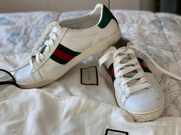 Sneaker Gucci Ace con ape Abbigliamento e Accessori In vendita a