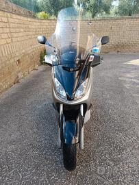Yamaha XMAX 250