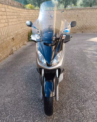 Yamaha XMAX 250