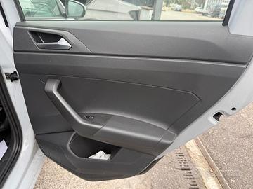 Alzavetro posteriore dx vw polo aw1 2018