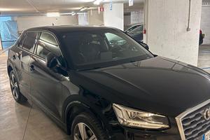 Audi Q2 35 TFSI Identity Black