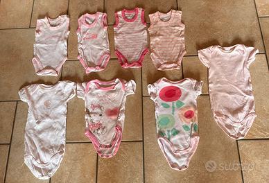 Stock abbigliamento neonata