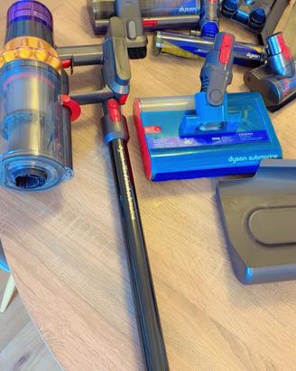 Dyson V15s Delect Submarine Aspirapolvere Senza