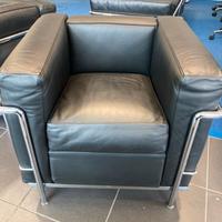 ALIVAR Poltrona LC2 in pelle Martellata nera