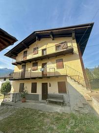 CASA INDIPENDENTE A FENIS