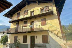 CASA INDIPENDENTE A FENIS