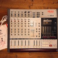 Akai MG 614