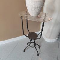 Tavolino in ferro battuto pieno