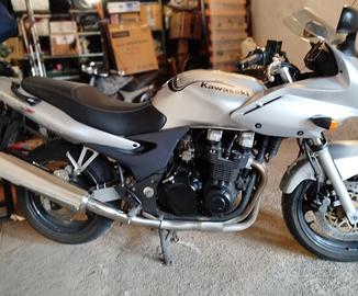 Kawasaki zr7s anno 2001