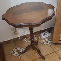 Tavolo in noce da salotto vintage anni 70