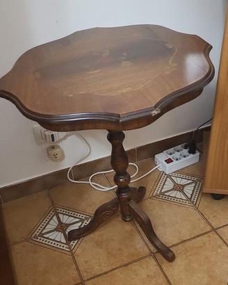 Tavolo in noce da salotto vintage anni 70