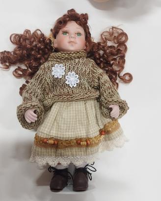Bambola vintage  in porcellana da collezione