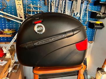 Bauletti Givi laterali universali per moto 