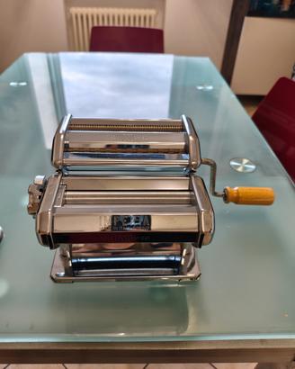 Macchina per stendere la pasta
