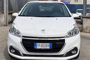 Peugeot 208 BlueHDi 75 CV 55 KW 5 porte Allure