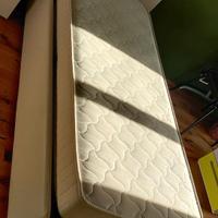 letto singolo con cassettiera + materasso