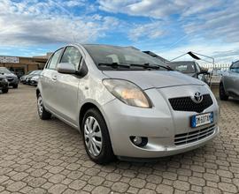 Toyota Yaris 1.3 5 porte Navi
