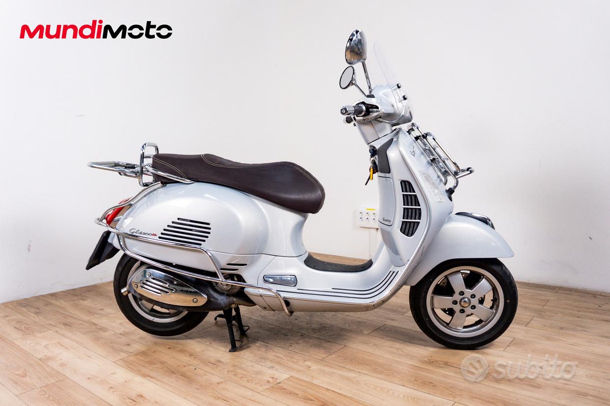 Vespa Gts 300 Vespa Lxv Usata Vespa Lx 125 Azzurra Vespa LX 125