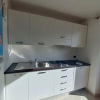 Cucina completa di Gas e frigo